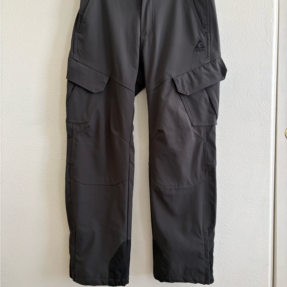 Men's Charcoal Gray Snow/Ski Pants, Gerry, Men’s Medium, Excellent condition.